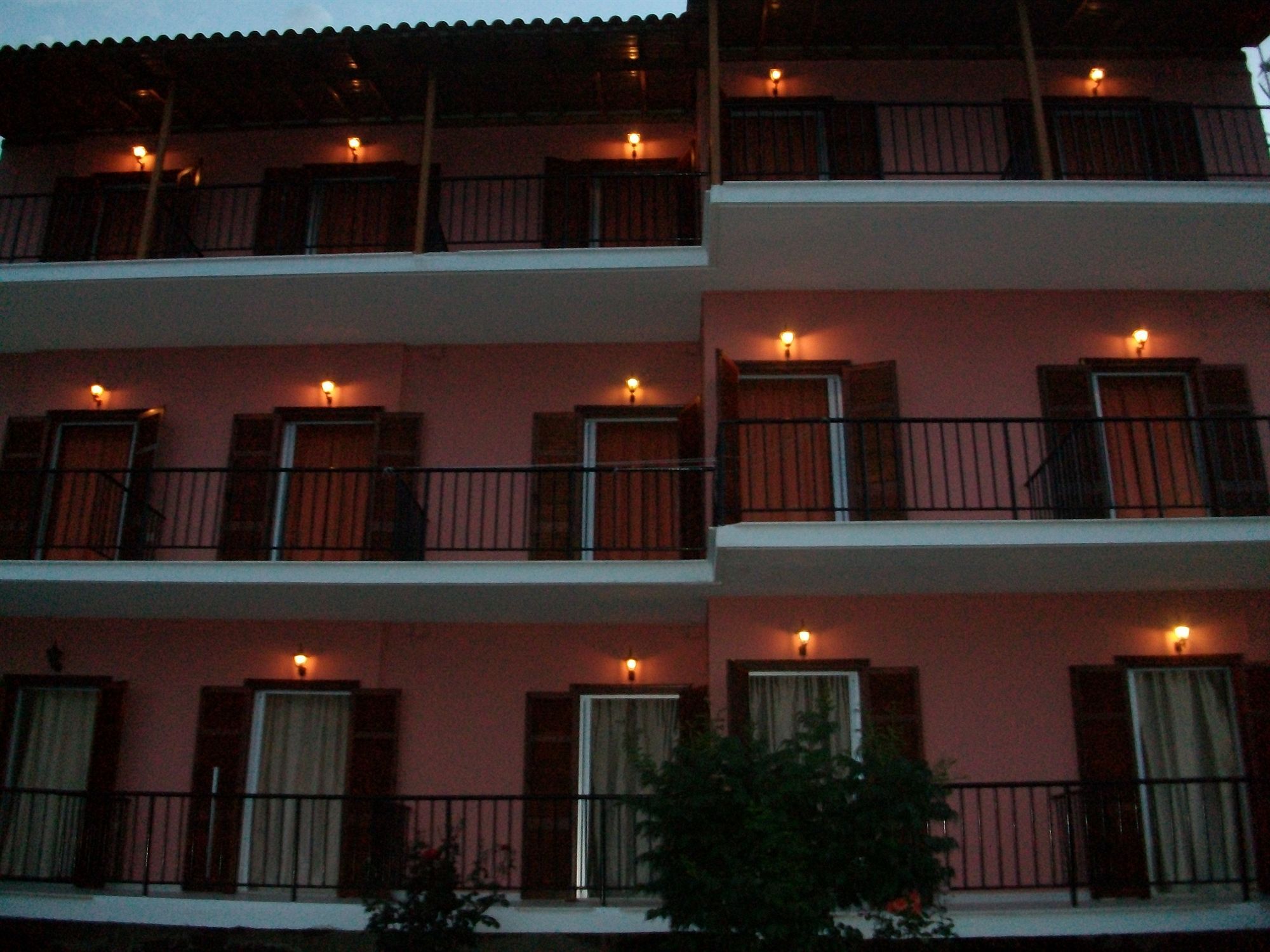 Aronis Apartments 바니체스 외부 사진